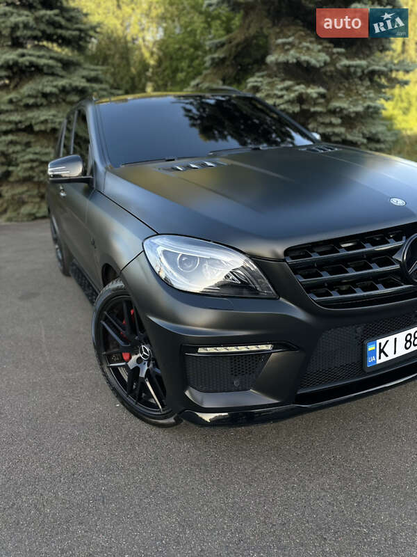 Внедорожник / Кроссовер Mercedes-Benz M-Class 2014 в Киеве