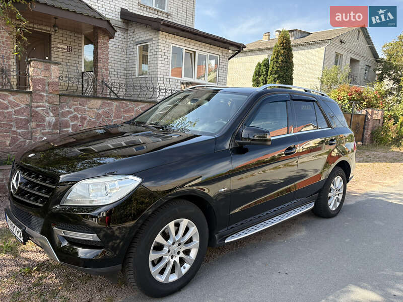 Внедорожник / Кроссовер Mercedes-Benz M-Class 2012 в Житомире