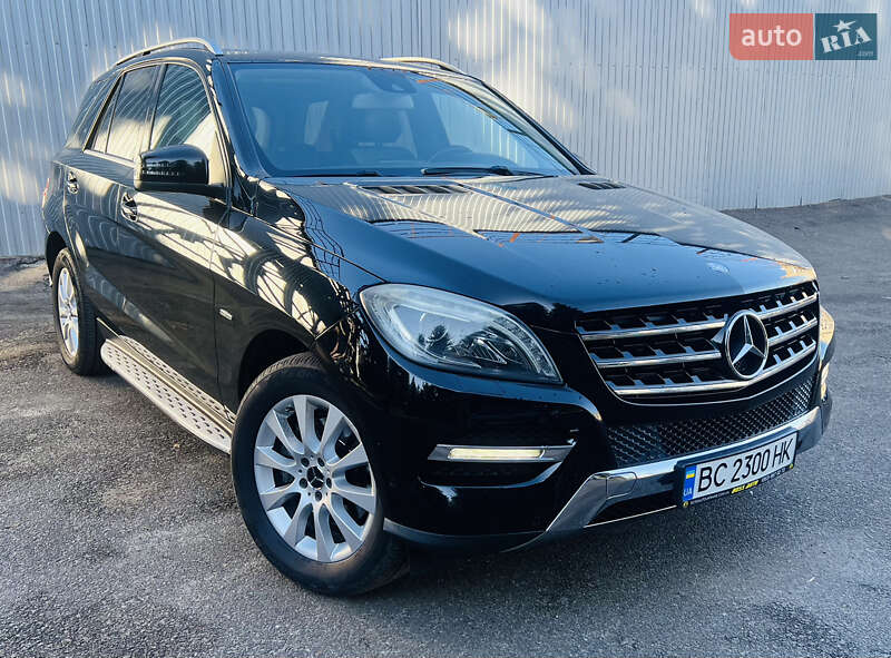Позашляховик / Кросовер Mercedes-Benz M-Class 2012 в Львові Позашляховик / Кросовер Mercedes-Benz M-Class 2012 в Львові