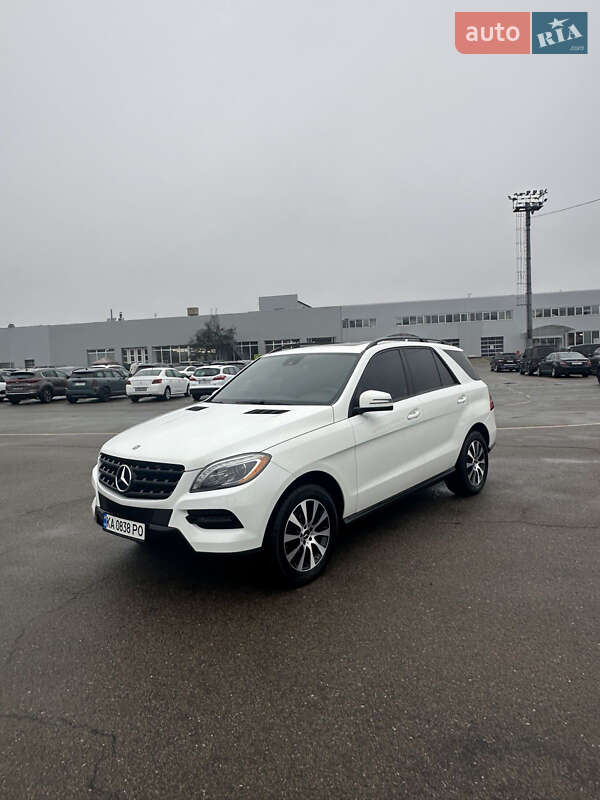 Внедорожник / Кроссовер Mercedes-Benz M-Class 2015 в Киеве