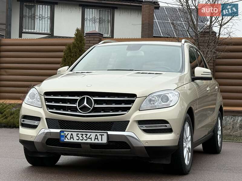 Внедорожник / Кроссовер Mercedes-Benz M-Class 2011 в Киеве
