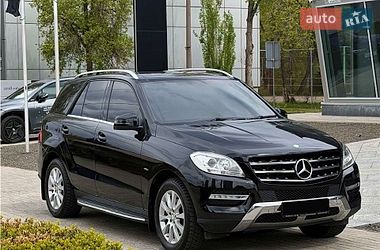 Внедорожник / Кроссовер Mercedes-Benz M-Class 2013 в Днепре