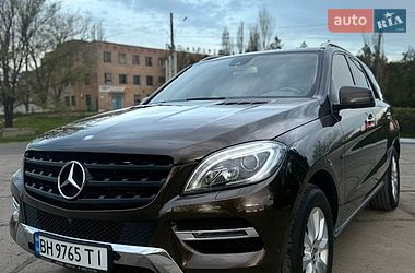 Внедорожник / Кроссовер Mercedes-Benz M-Class 2013 в Одессе