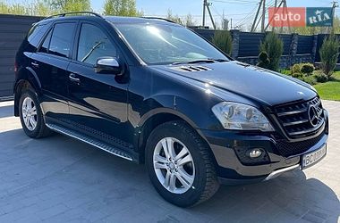 Позашляховик / Кросовер Mercedes-Benz M-Class 2010 в Львові