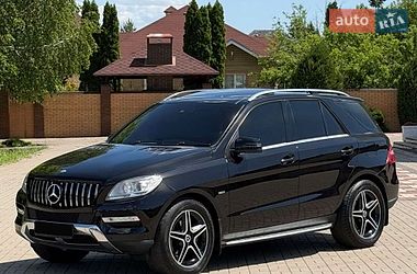 Позашляховик / Кросовер Mercedes-Benz M-Class 2013 в Дніпрі