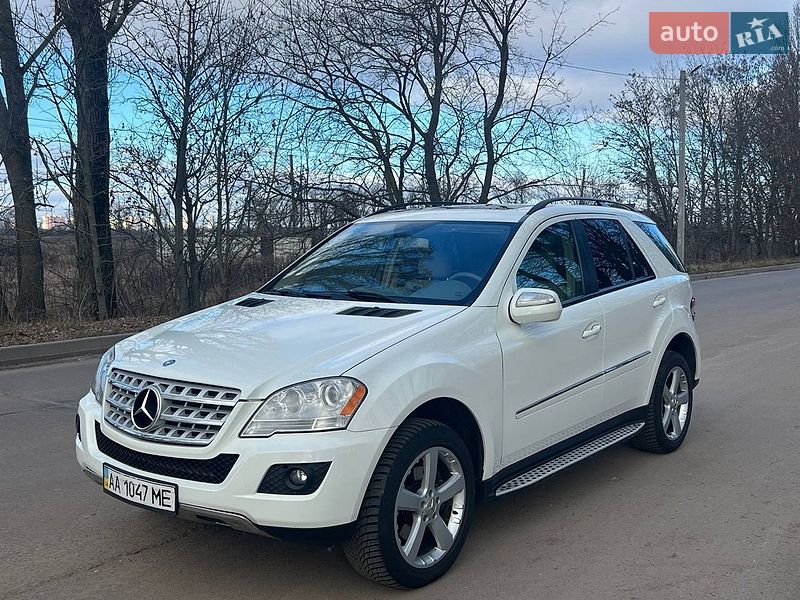 Внедорожник / Кроссовер Mercedes-Benz M-Class 2009 в Киеве