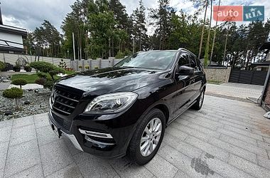 Позашляховик / Кросовер Mercedes-Benz M-Class 2014 в Києві