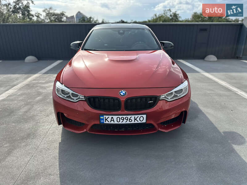 Купе BMW M4 2015 в Киеве