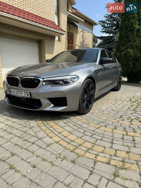 Седан BMW M5 2018 в Харькове