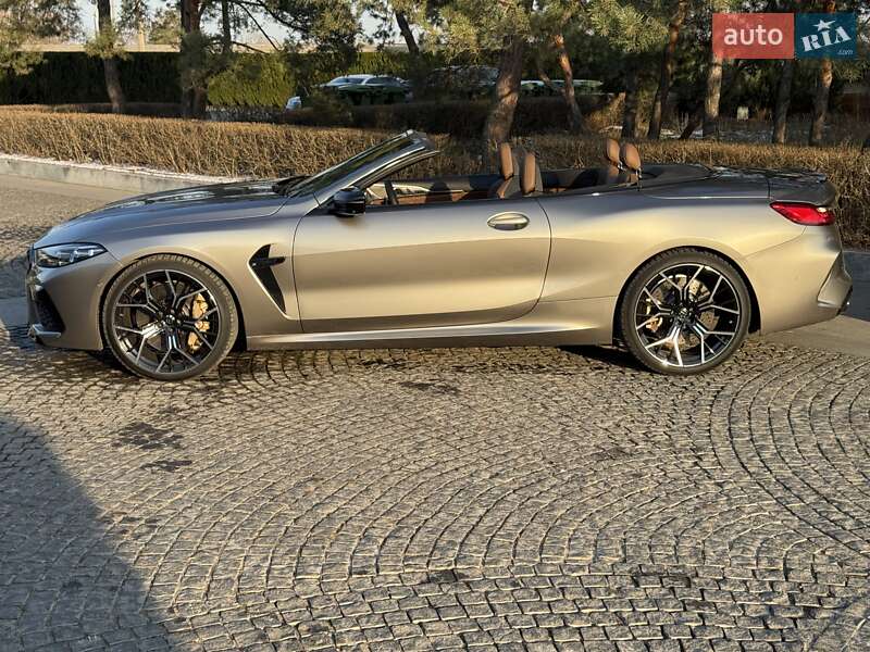 Кабриолет BMW M8 2021 в Днепре Кабриолет BMW M8 2021 в Днепре