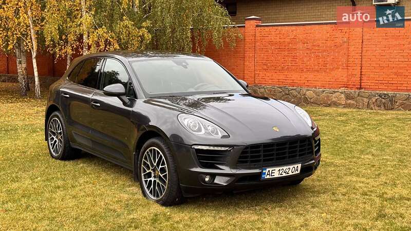 Позашляховик / Кросовер Porsche Macan 2017 в Дніпрі