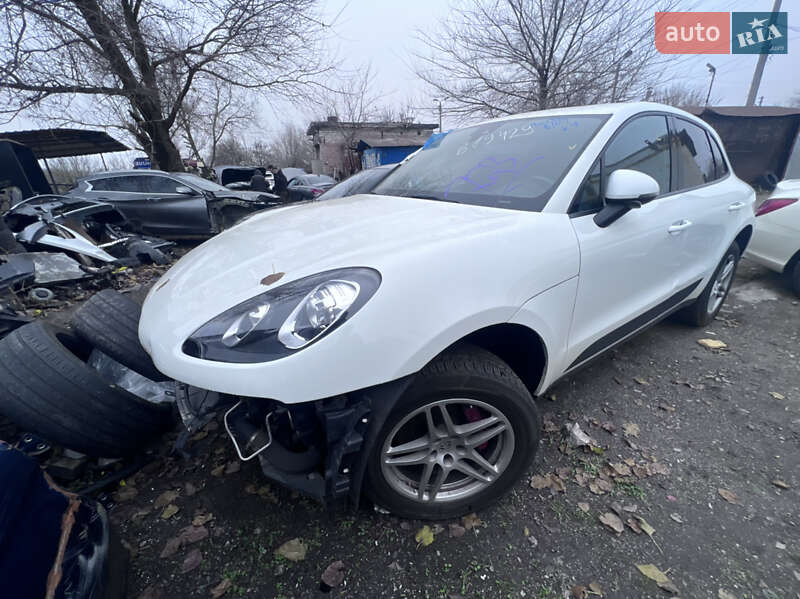Внедорожник / Кроссовер Porsche Macan 2018 в Запорожье