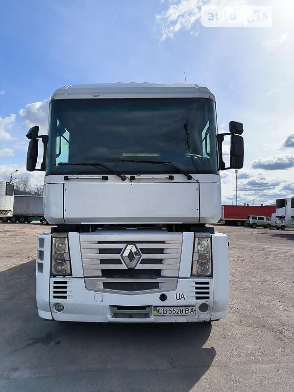 Тягач Renault Magnum 2005 в Чернигове