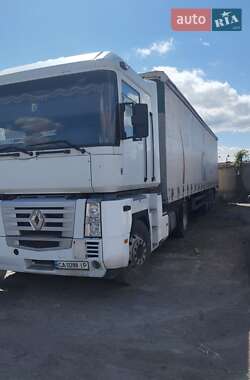 Тягач Renault Magnum 2003 в Каневі