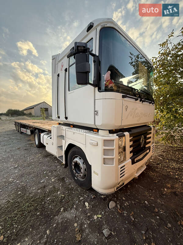 Тягач Renault Magnum 2004 в Коломиї Тягач Renault Magnum 2004 в Коломиї