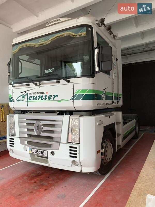 Тягач Renault Magnum 2006 в Запорожье