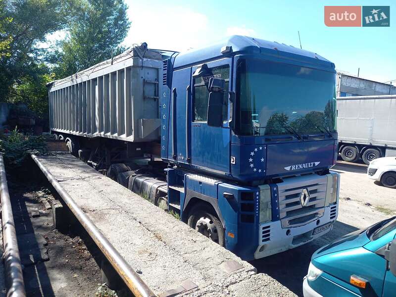 Зерновоз Renault Magnum 2006 в Черкассах