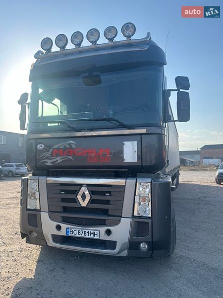 Тягач Renault Magnum 2011 в Яворові
