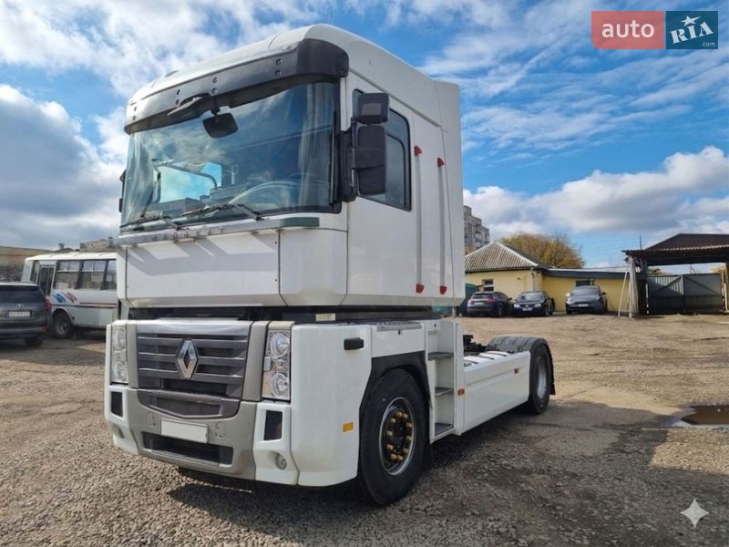 Тягач Renault Magnum 2009 в Черкасах