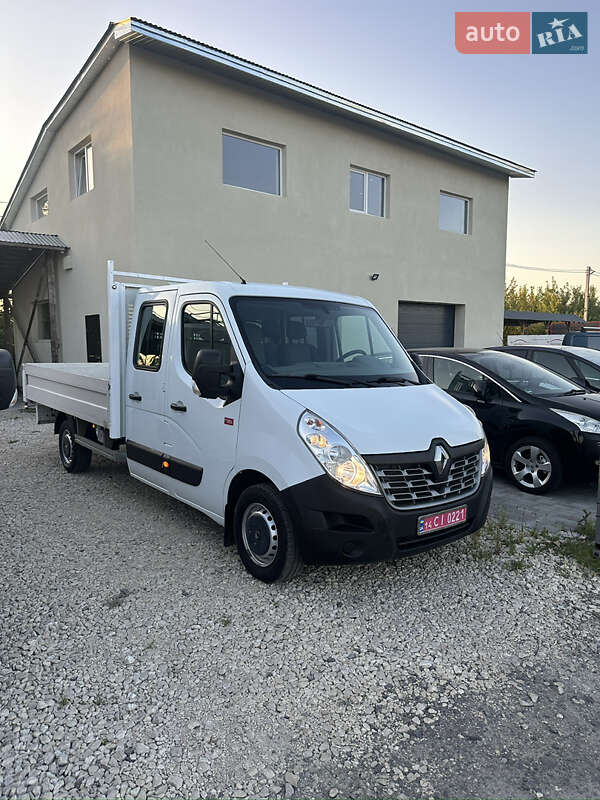 Грузопассажирский фургон Renault Master 2016 в Львове