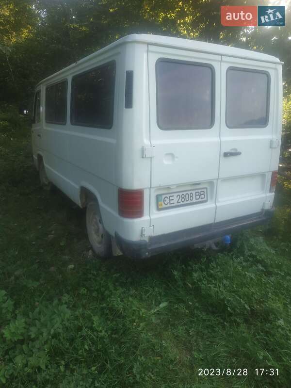 Минивэн Mercedes-Benz MB-Class 1995 в Черновцах