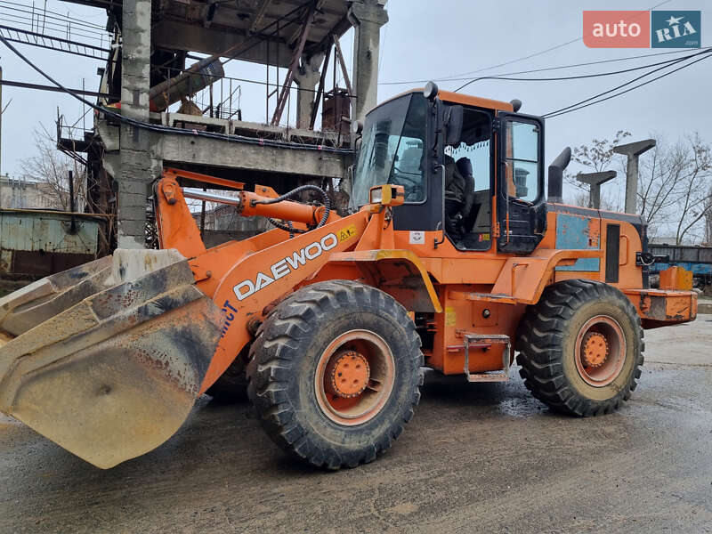 Фронтальный погрузчик Daewoo Mega 2004 в Одессе