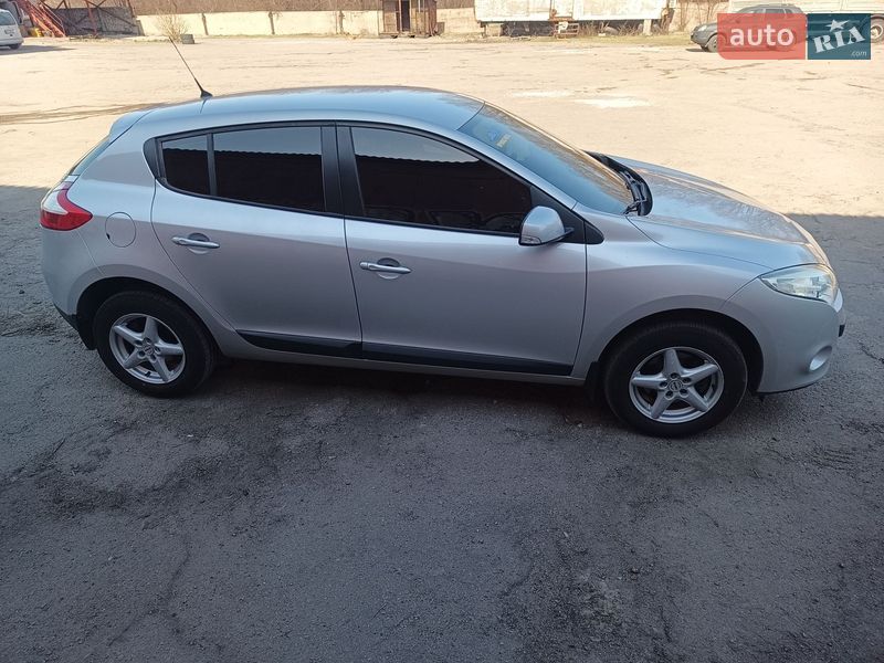 Хэтчбек Renault Megane 2010 в Запорожье Хэтчбек Renault Megane 2010 в Запорожье