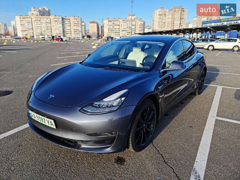 Седан Tesla Model 3 2020 в Киеве