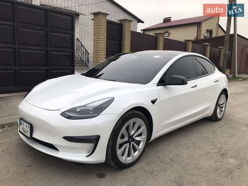 Седан Tesla Model 3 2022 в Харькове Седан Tesla Model 3 2022 в Харькове