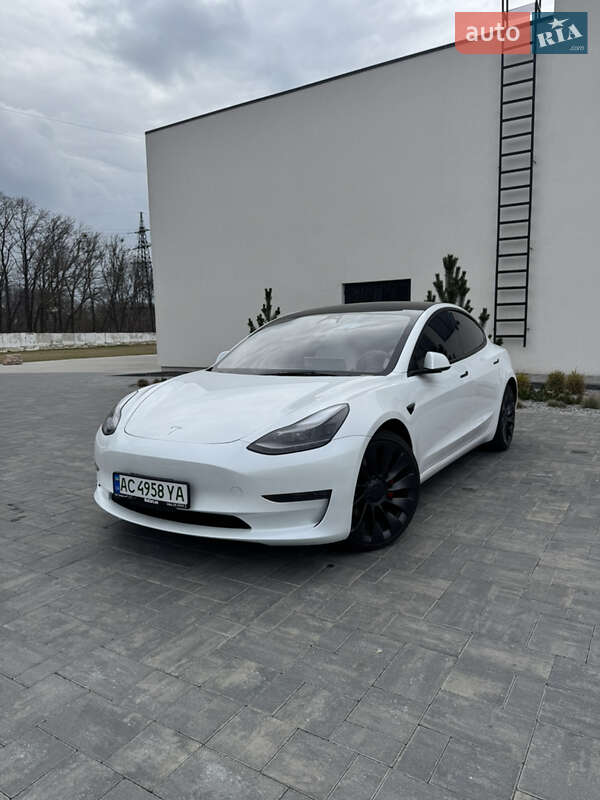 Седан Tesla Model 3 2023 в Луцке Седан Tesla Model 3 2023 в Луцке