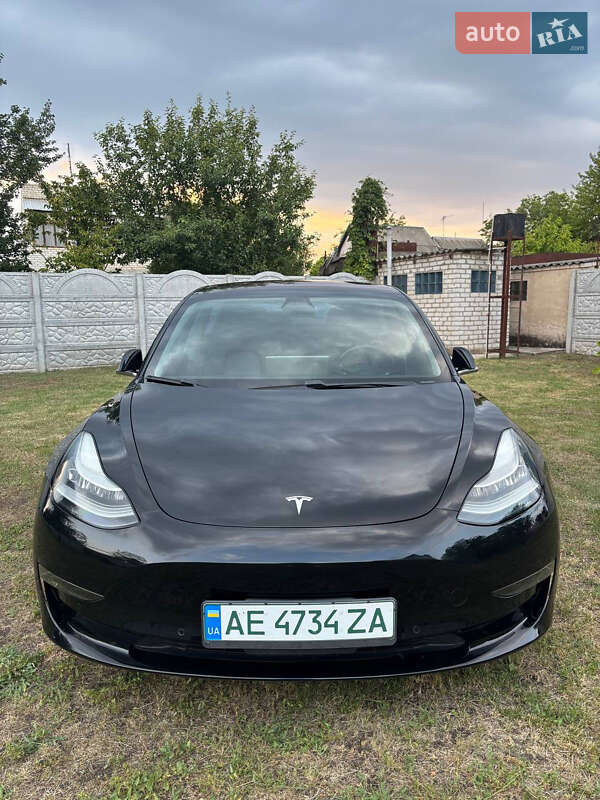 Седан Tesla Model 3 2018 в Каменском
