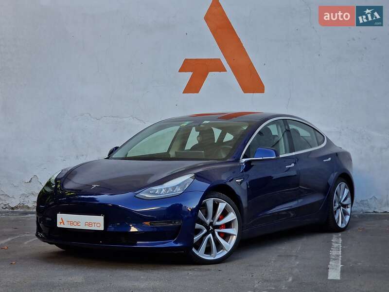 Седан Tesla Model 3 2018 в Одессе