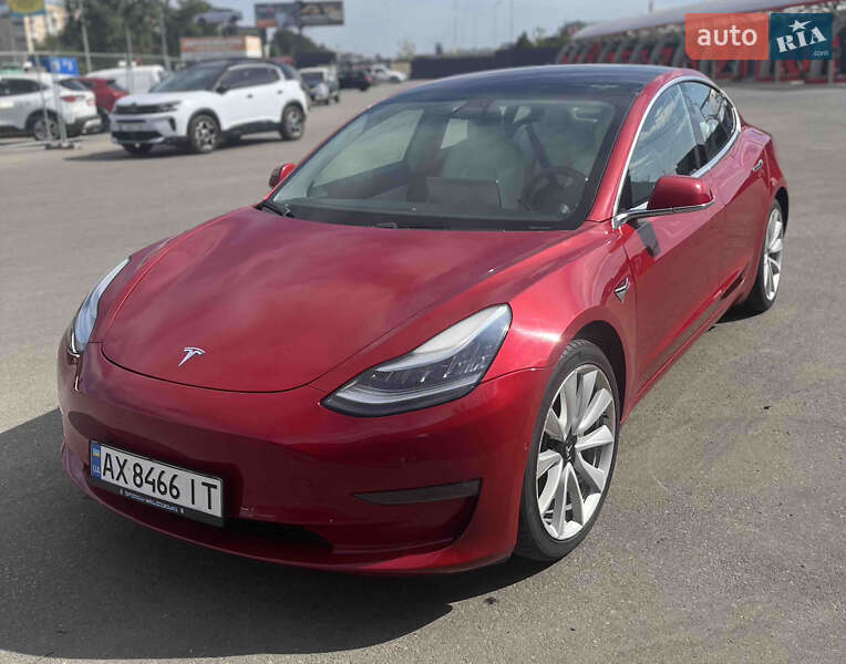 Седан Tesla Model 3 2018 в Харкові