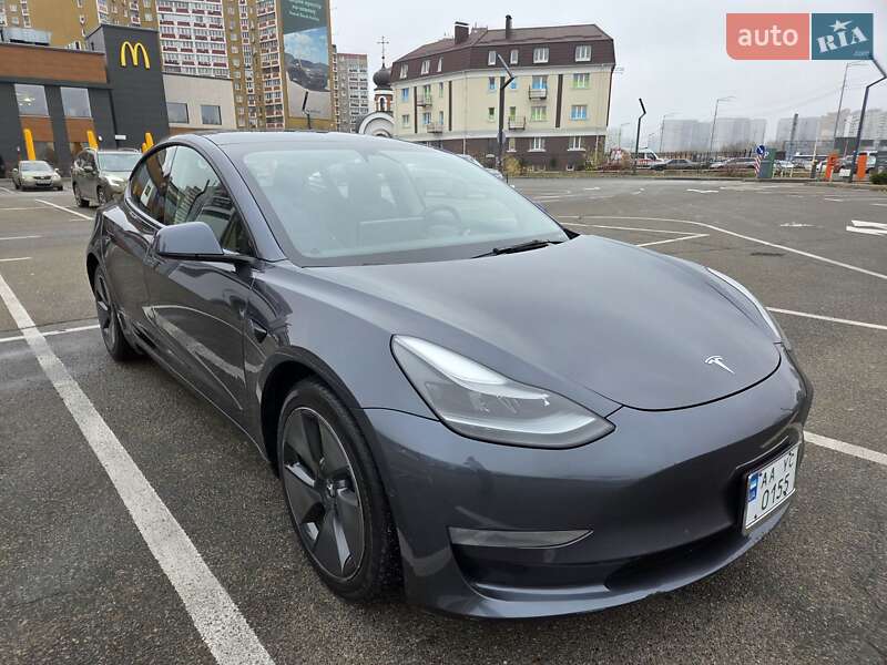 Седан Tesla Model 3 2021 в Києві