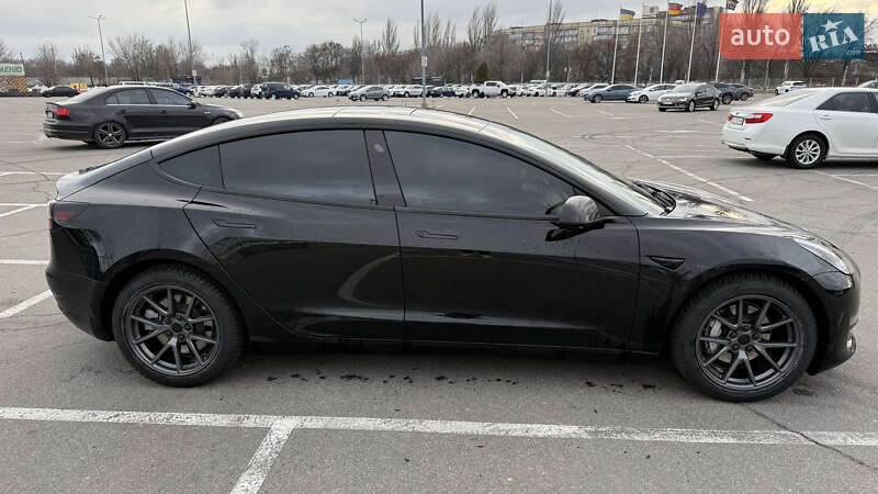 Седан Tesla Model 3 2022 в Днепре Седан Tesla Model 3 2022 в Днепре