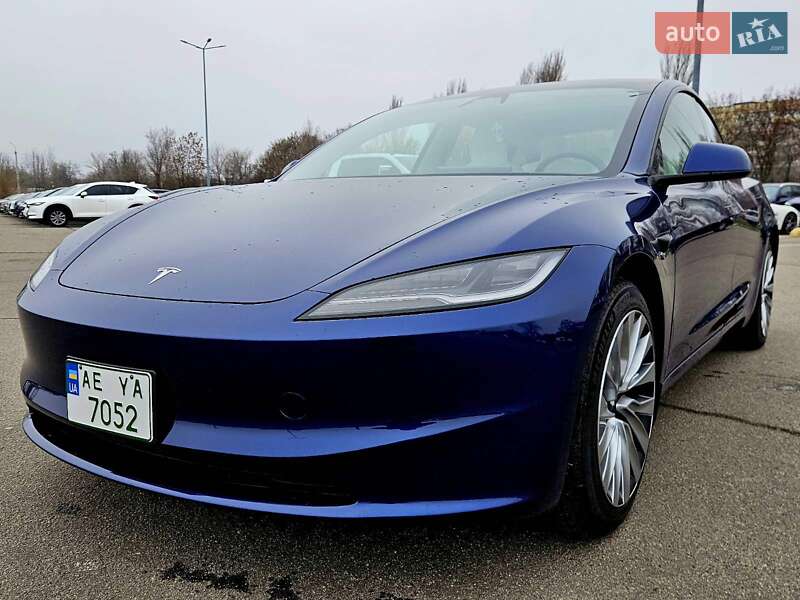 Седан Tesla Model 3 2024 в Днепре Седан Tesla Model 3 2024 в Днепре