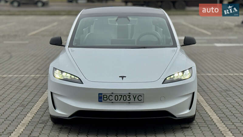 Седан Tesla Model 3 2024 в Львове Седан Tesla Model 3 2024 в Львове