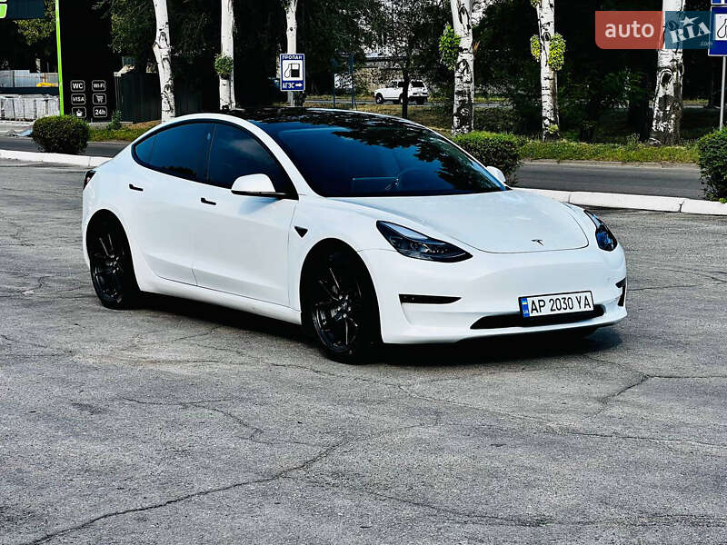 Седан Tesla Model 3 2021 в Запорожье