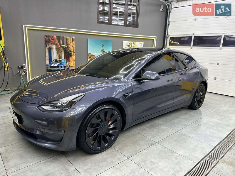 Седан Tesla Model 3 2023 в Днепре Седан Tesla Model 3 2023 в Днепре