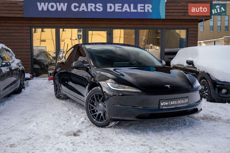 Седан Tesla Model 3 2024 в Киеве