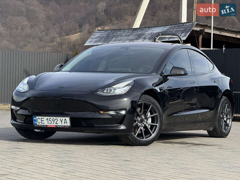 Седан Tesla Model 3 2019 в Иршаве Седан Tesla Model 3 2019 в Иршаве