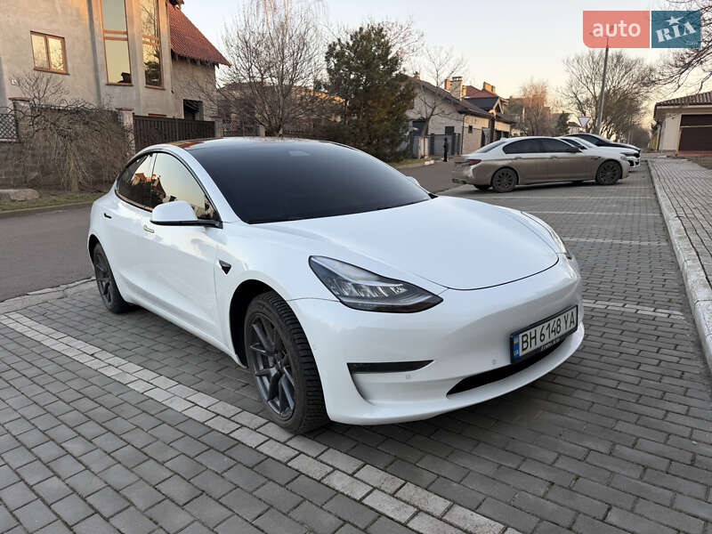 Седан Tesla Model 3 2019 в Одессе