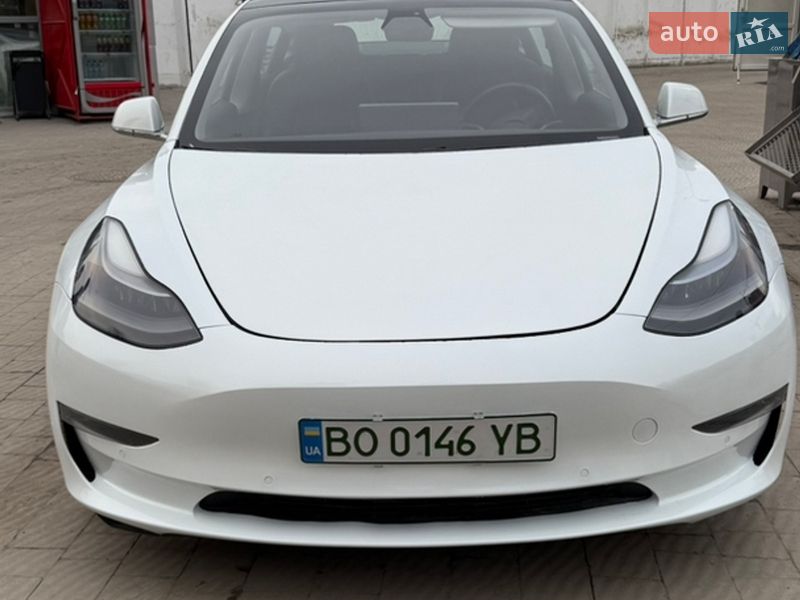 Седан Tesla Model 3 2020 в Тернополе