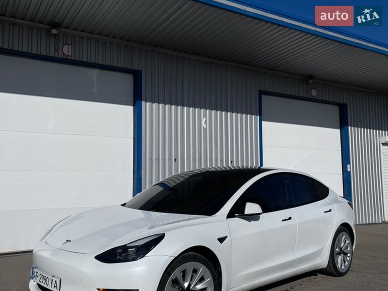 Седан Tesla Model 3 2022 в Запорожье