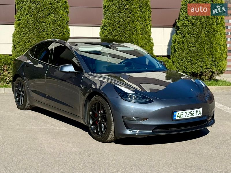 Седан Tesla Model 3 2023 в Днепре