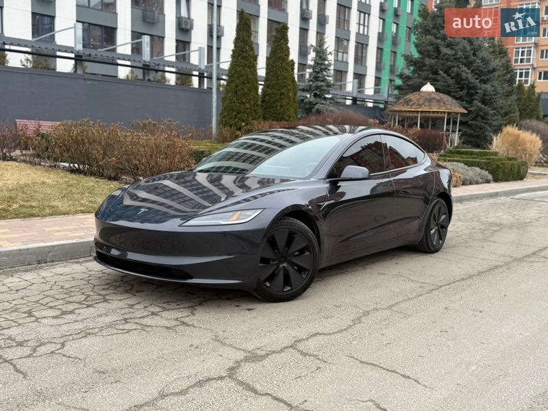 Седан Tesla Model 3 2024 в Дніпрі