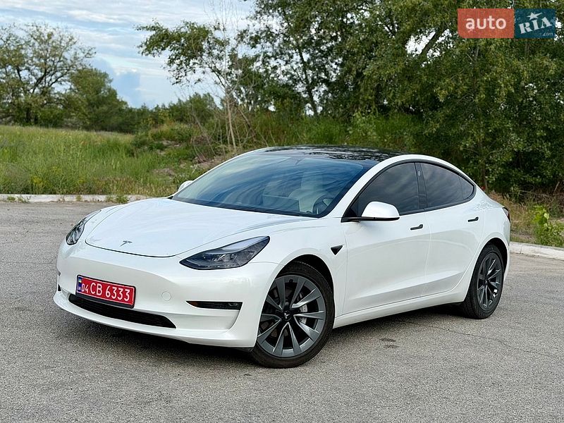Седан Tesla Model 3 2023 в Каменском