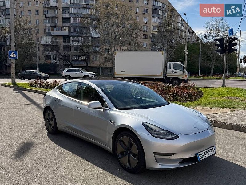 Седан Tesla Model 3 2017 в Одессе