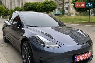 Седан Tesla Model 3 2022 в Долине Седан Tesla Model 3 2022 в Долине