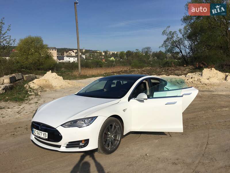 Лифтбек Tesla Model S 2014 в Перемышлянах